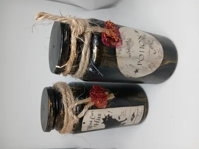 Dekorative Vintage-Flaschen als Geschenkidee